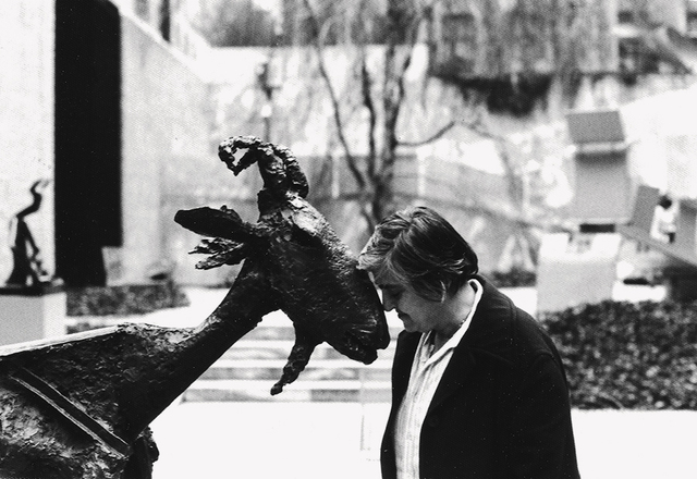 Photograph_of_Etel_Adnan_by_Simone_Fattal